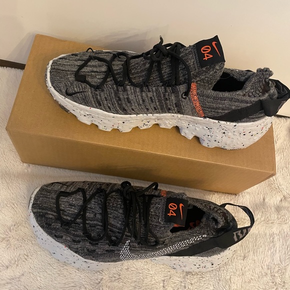 Nike Space Hippie 04 - Picture 2 of 5